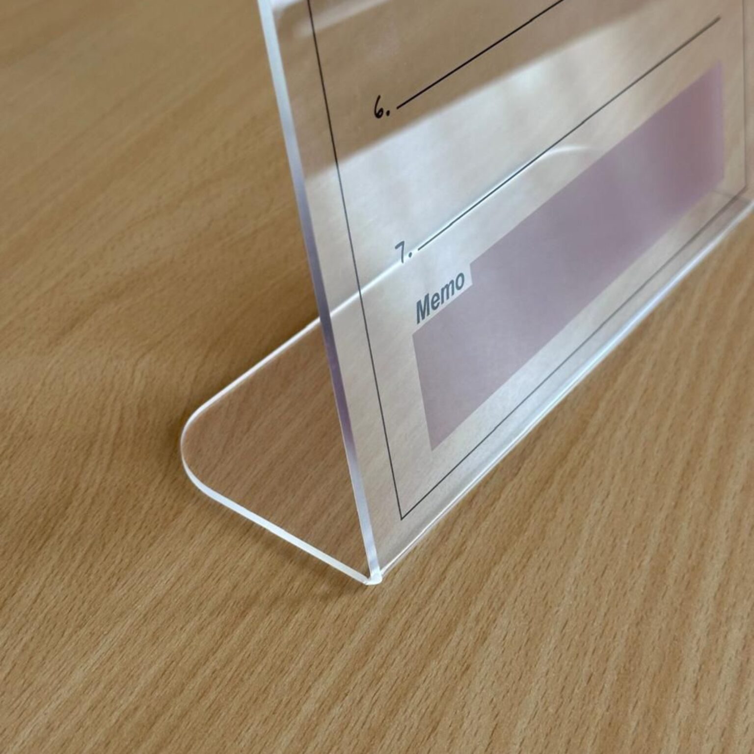 Detail of the acrylic desk stand base